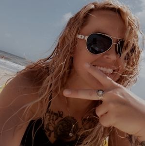 Meet your Posher, Sheena